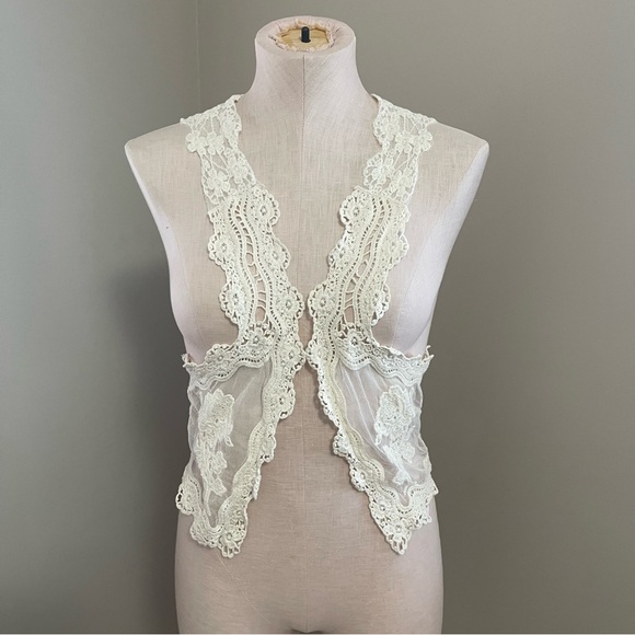 JANE & JOHN Crochet Lace Vest Boho Bohemian Festival Style - Picture 2 of 7